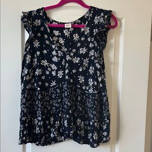 Bila Black Floral Tiered Flutter-Sleeve Tunic